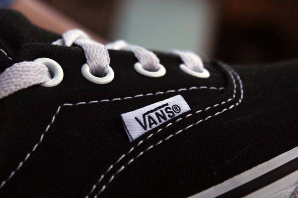 vans or converse for lifting