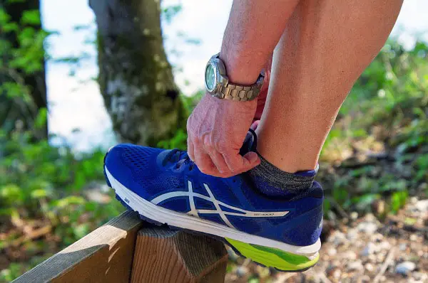 best running shoes for extensor tendonitis